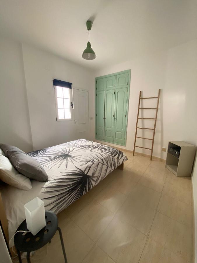Apartamento Cerca De Las Piscinas Naturales Punta Mujeres Exterior photo
